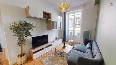 Chambre - 9 m² - 5 pièces