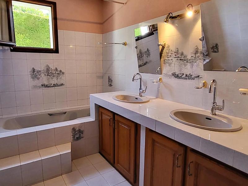 Maison - 120 m² - 6 pièces