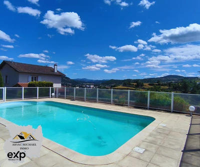 Maison - 259 m² - 7 pièces