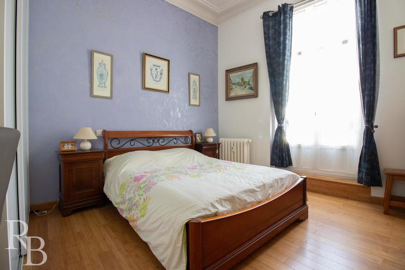 Appartement - 102 m² - 5 pièces