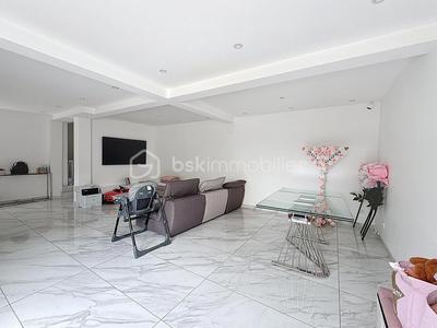 Pavillon - 120 m² - 5 pièces