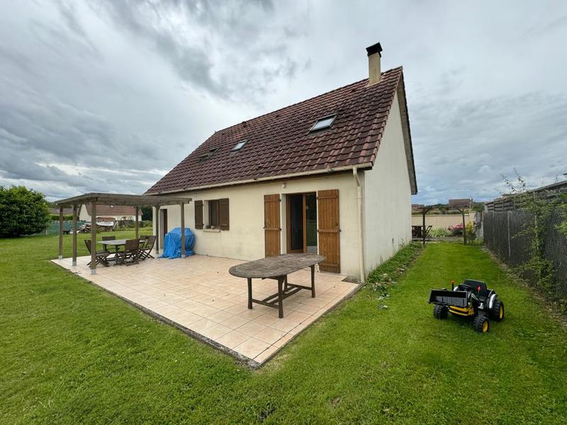 Maison - 104 m² - 6 pièces