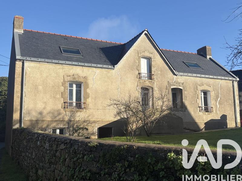 Maison - 350 m² - 6 pièces