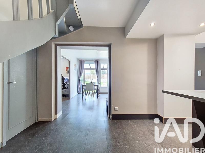 Maison - 92 m² - 5 pièces