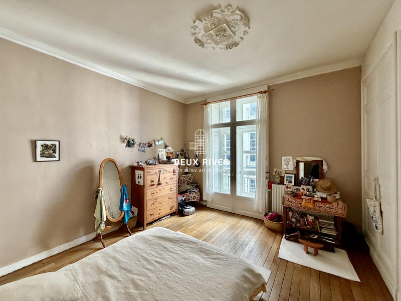 Appartement - 161 m² - 6 pièces