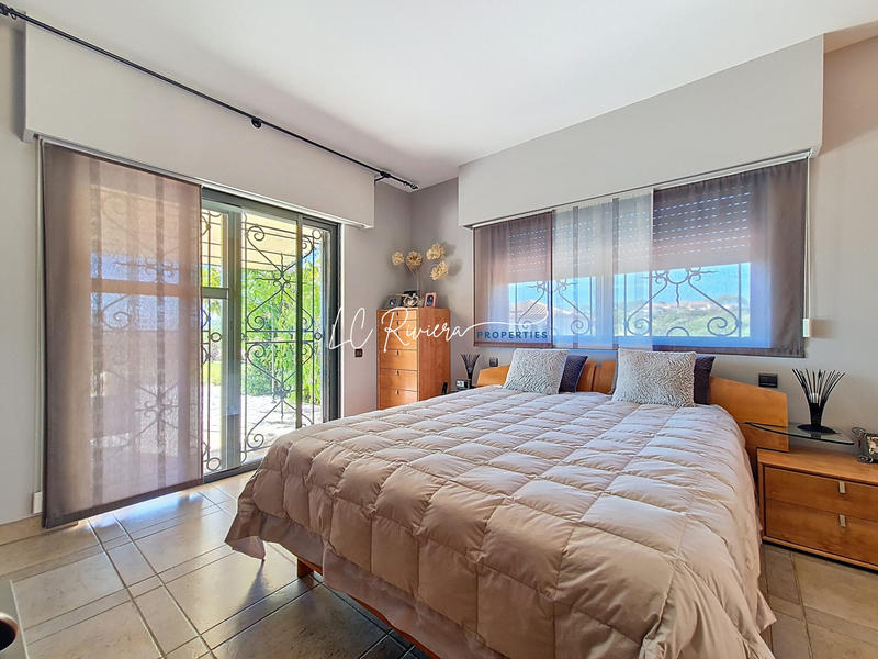 Villa - 146 m² - 6 pièces