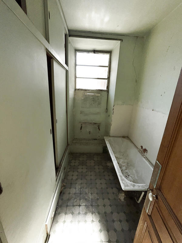 Maison - 401 m² - 13 pièces