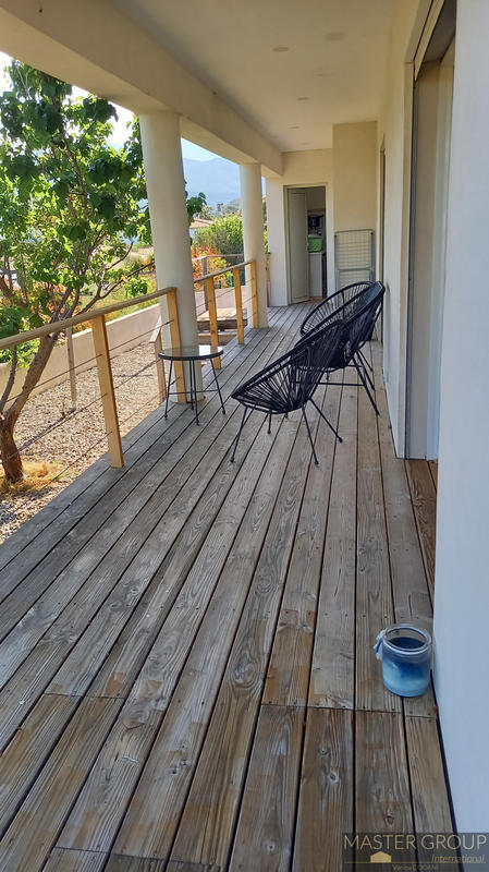 Villa - 200 m² - 6 pièces