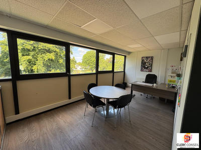 Bureau - 335 m²
