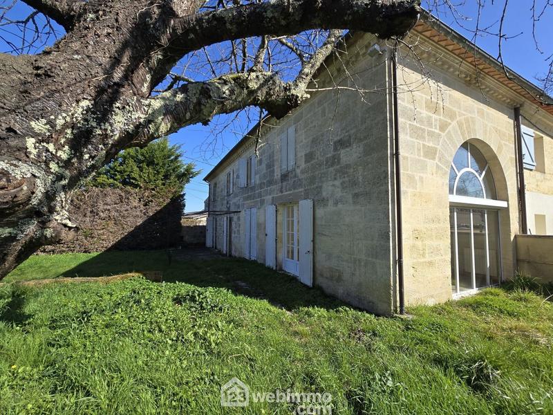 Maison - 331 m² - 10 pièces