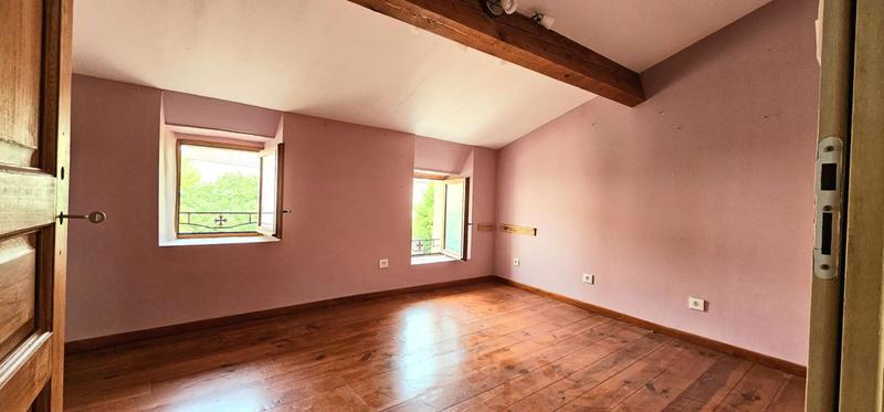 Maison - 255 m² - 12 pièces