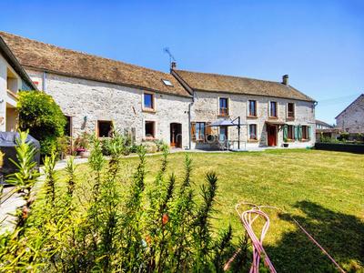 Corps de ferme - 296 m² - 15 pièces