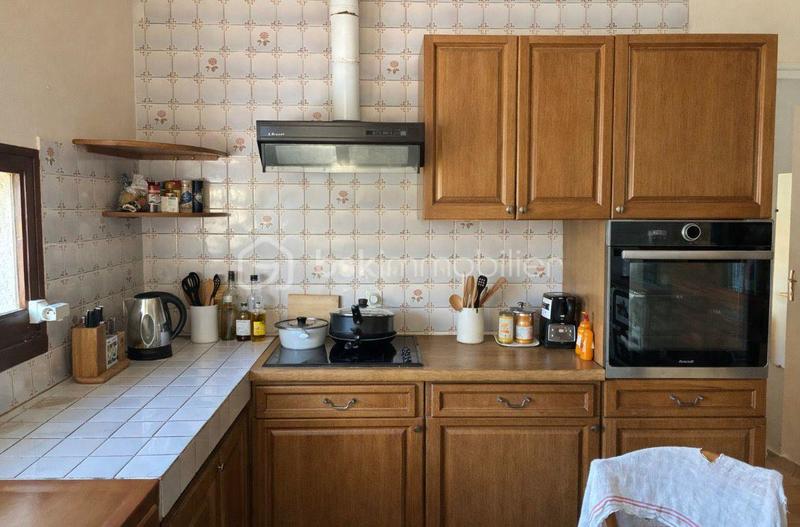 Maison - 228 m² - 7 pièces