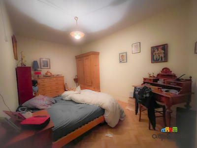 Maison - 182 m² - 9 pièces