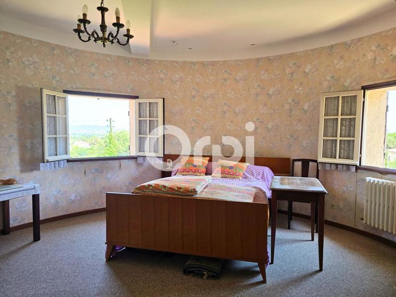 Villa - 205 m² - 6 pièces