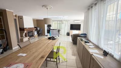 Villa - 160 m² - 6 pièces