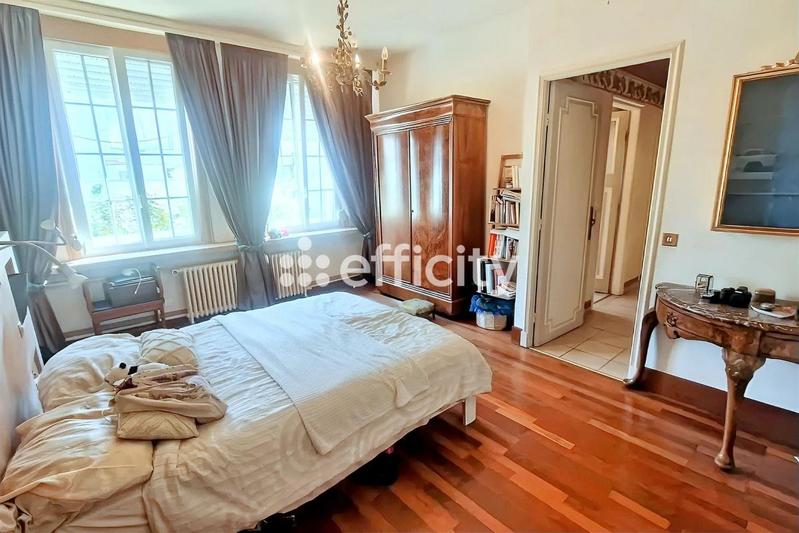 Maison - 167 m² - 5 pièces