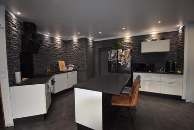 Villa - 90 m² - 4 pièces