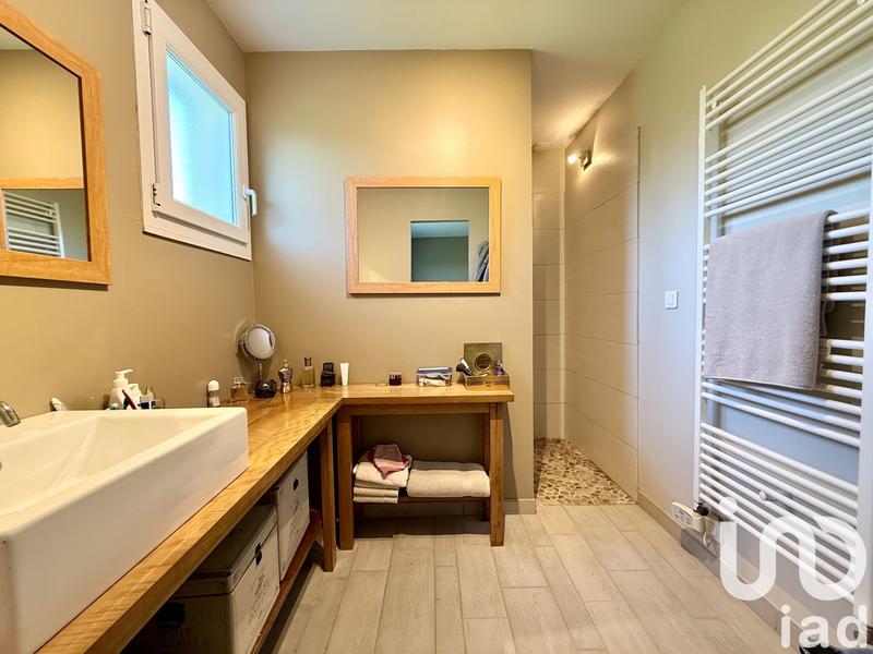 Maison - 250 m² - 10 pièces