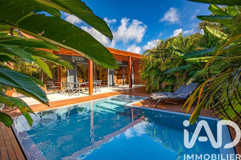 Maison - 217 m² - 10 pièces