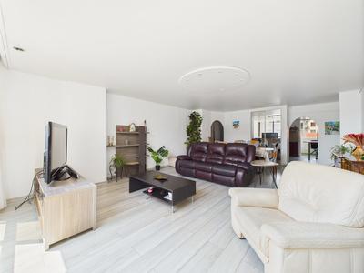 Appartement - 93 m² - 4 pièces