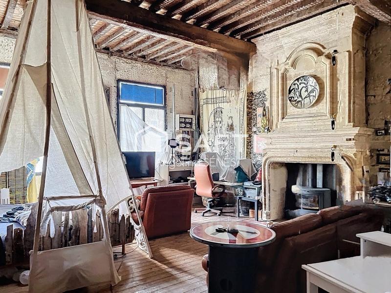 Maison - 232 m² - 6 pièces