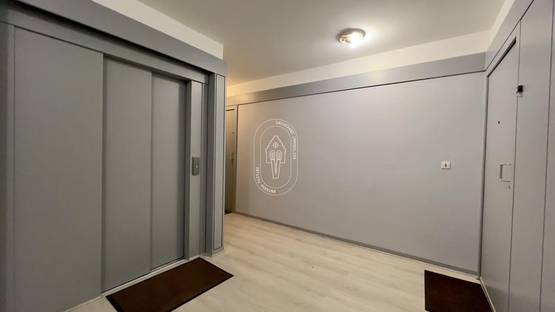 Appartement - 90 m² - 3 pièces