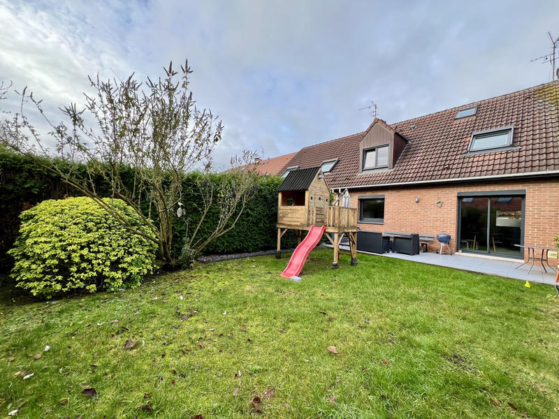 Maison - 95 m² - 4 pièces