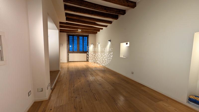 Appartement - 168 m² - 4 pièces