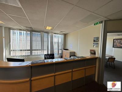 Bureau - 397 m²