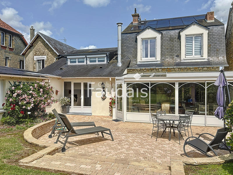 Maison - 168 m² - 7 pièces