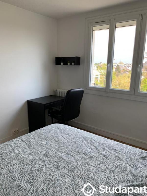 Chambre - 11 m² - 1 pièce