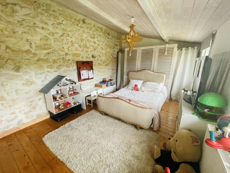 Maison - 180 m² - 6 pièces