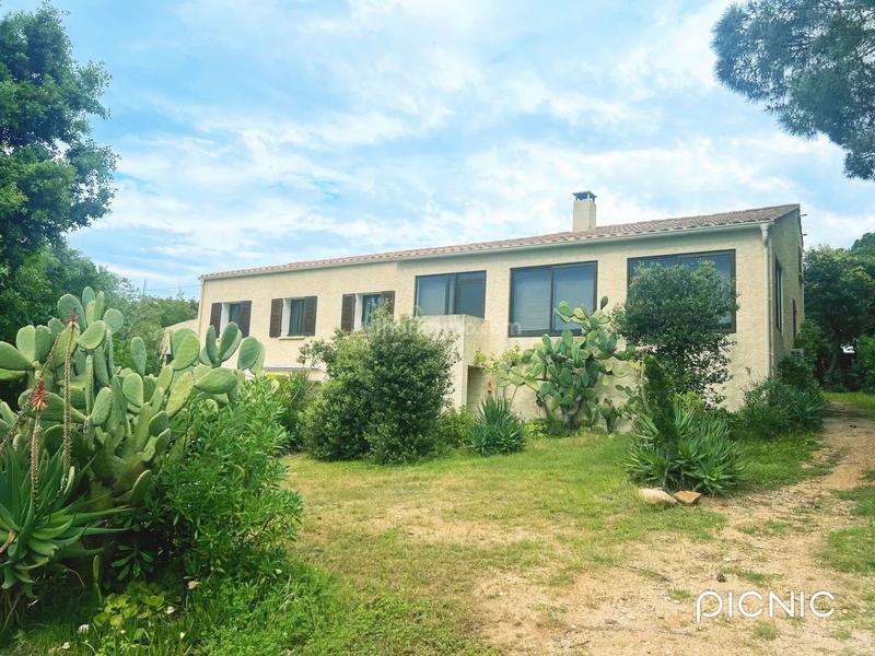 Maison - 168 m² - 5 pièces