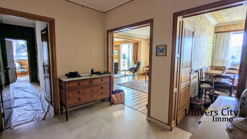 Appartement - 93 m² - 4 pièces