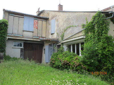 Maison - 262 m² - 9 pièces