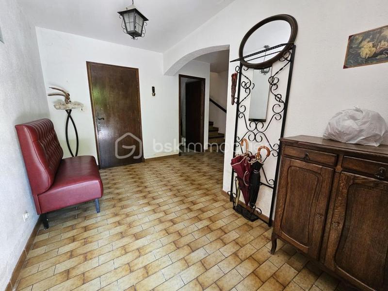 Maison traditionnelle - 232 m² - 8 pièces