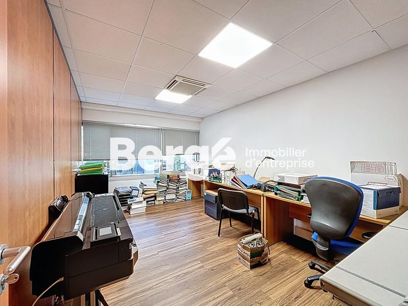 Bureau - 168 m²
