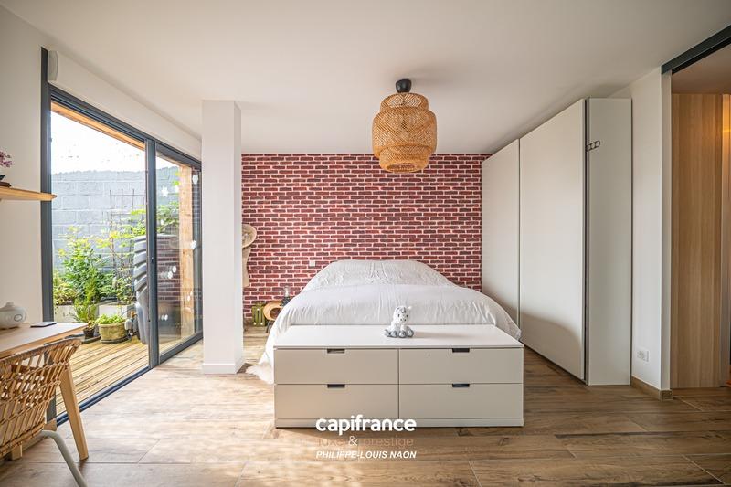 Maison - 257 m² - 8 pièces