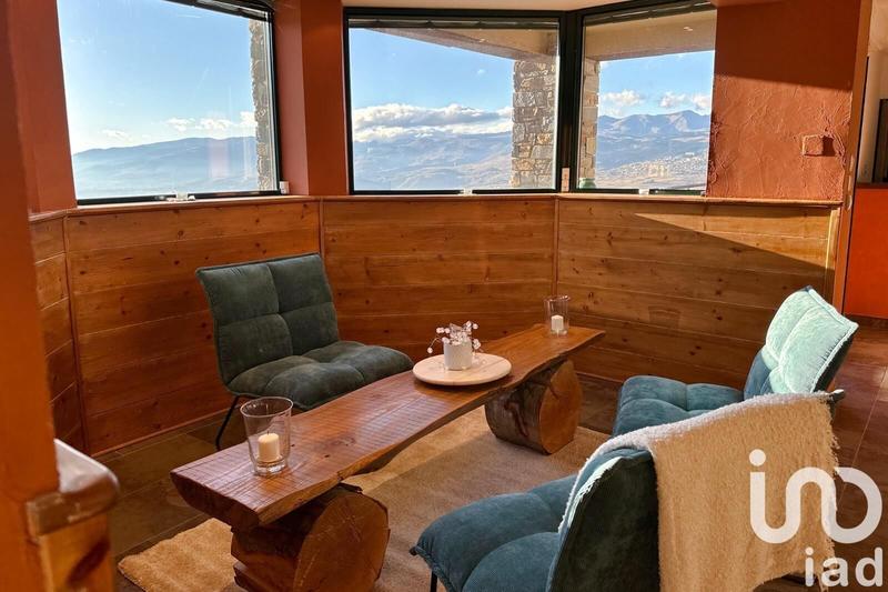 Châlet - 343 m² - 15 pièces