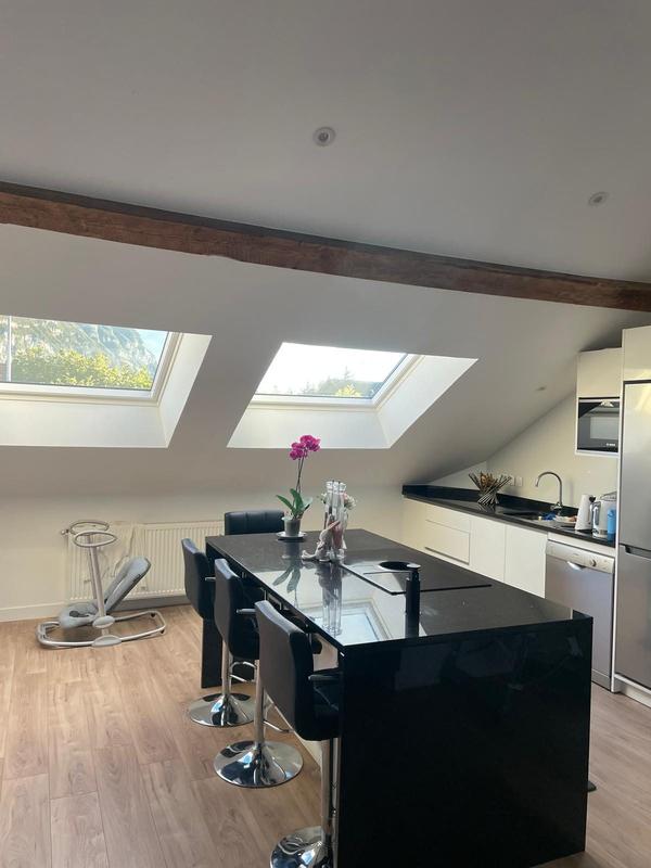 Maison - 265 m² - 9 pièces