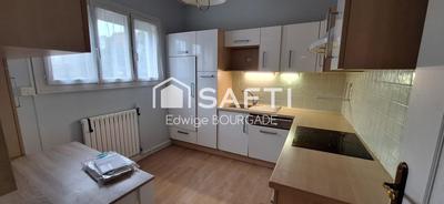 Maison - 238 m² - 6 pièces