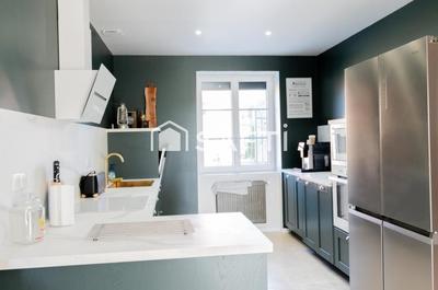 Maison - 371 m² - 7 pièces