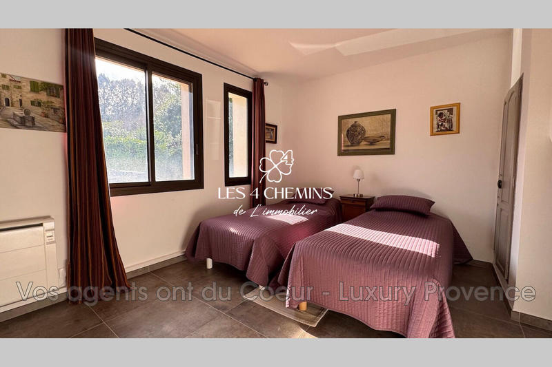 Maison - 194 m² - 5 pièces