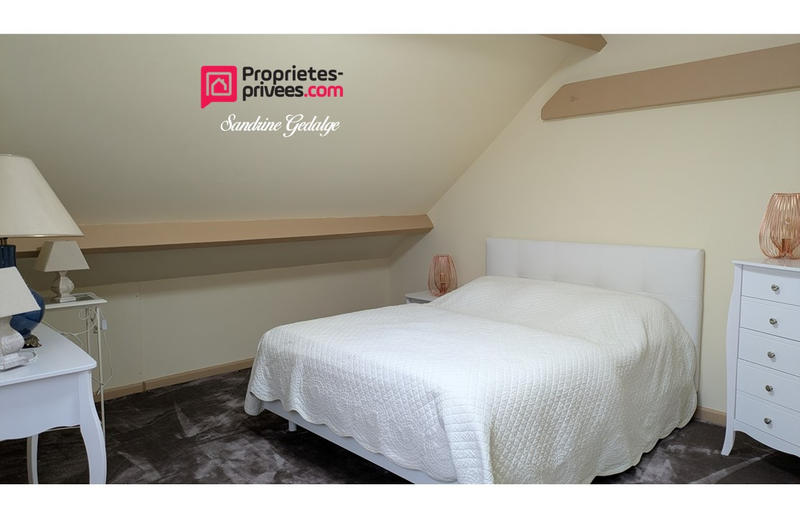 Maison - 185 m² - 7 pièces