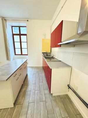 Appartement - 99 m² - 3 pièces