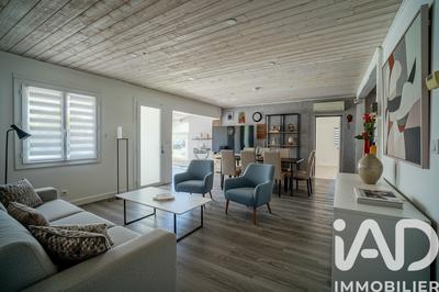 Maison - 180 m² - 7 pièces