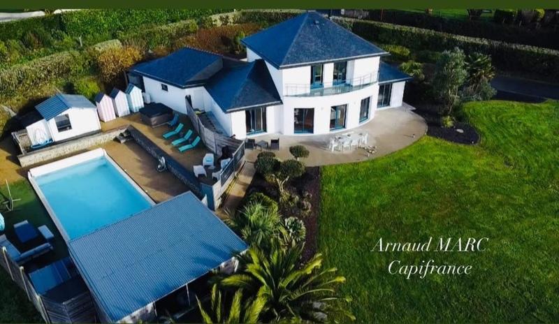 Maison - 170 m² - 9 pièces