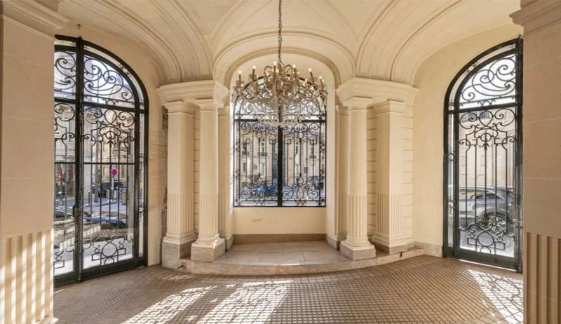 Appartement - 261 m² - 5 pièces