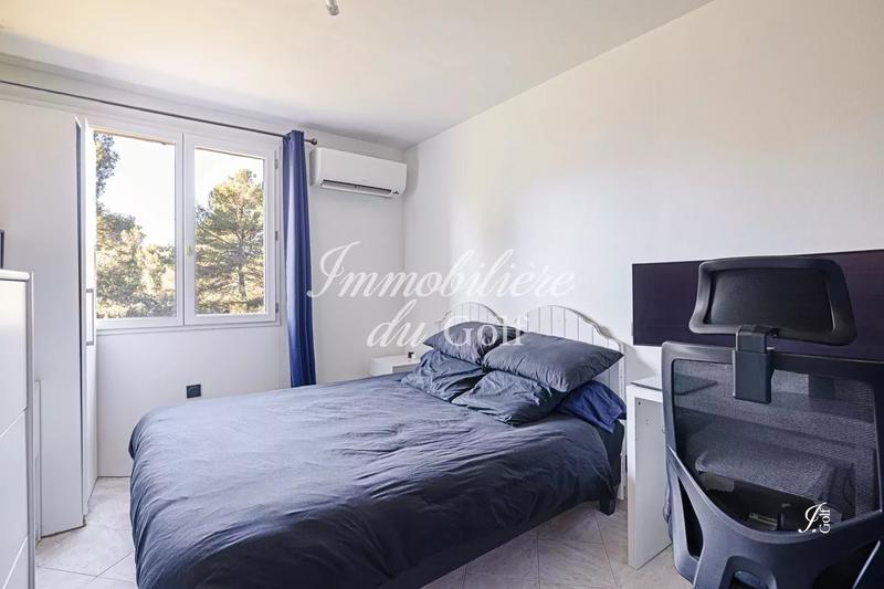 Maison - 213 m² - 12 pièces